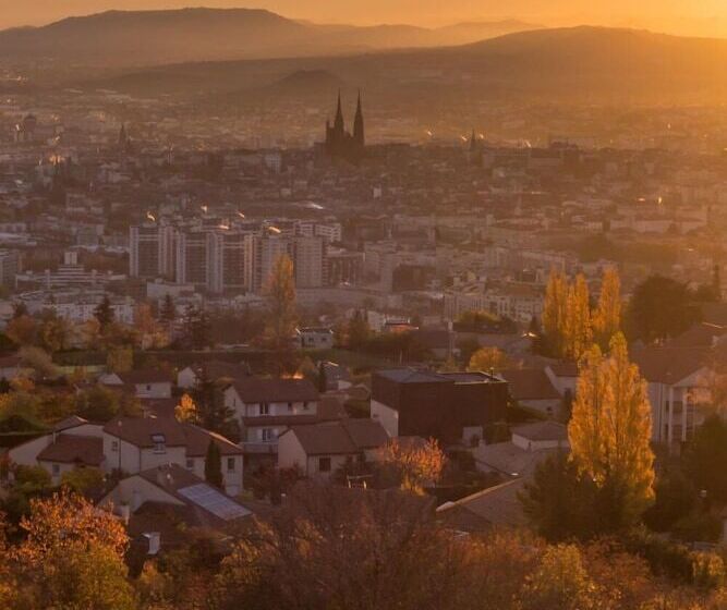 فندق Ibis Budget Clermont Ferrand Le Brezet Aeroport