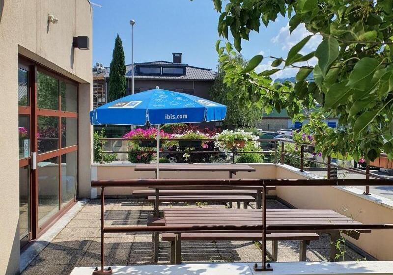 Отель Ibis Budget Grenoble Sud Seyssins