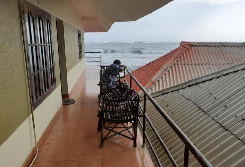 فندق Johny S Backpackers Home