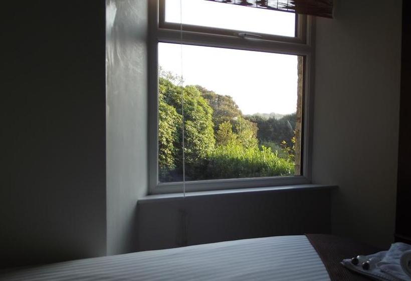 בית מלון כפרי Knightor Manor