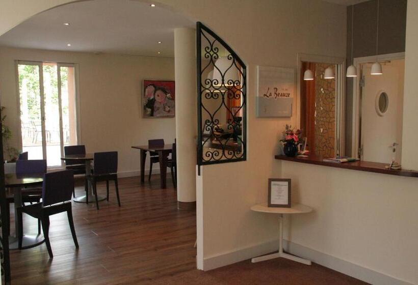 בית מלון כפרי La Beauze