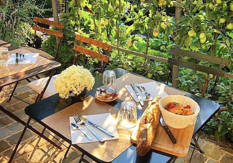 Отель La Cour Sainte Catherine Demeure De Charme