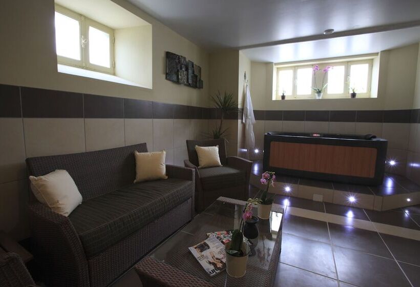 Отель La Villa De Mazamet