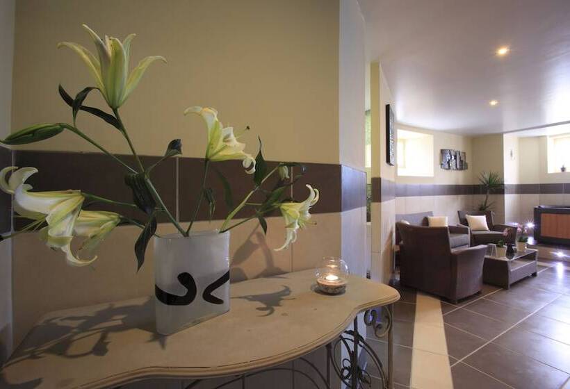 Отель La Villa De Mazamet