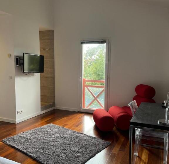 호텔 Villa Choriekin Lafitenia Resort