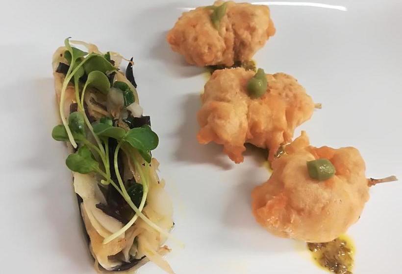 Отель Hôtel L'apostrophe