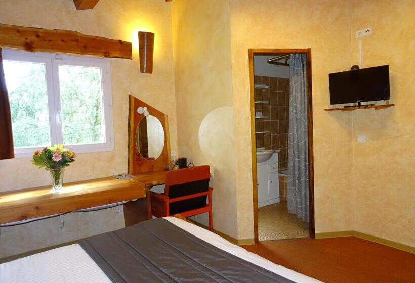 ホテル Les Chambres D Hotes Au Bois Fleuri