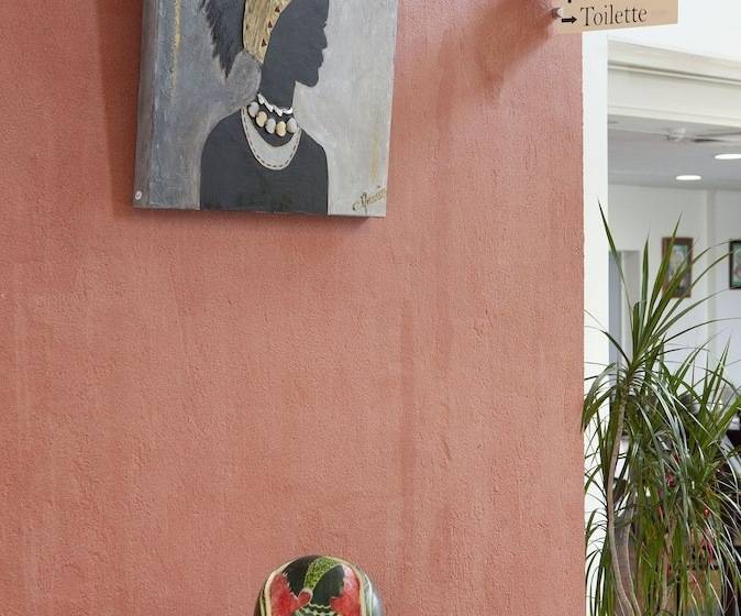 호텔 Logis Hôtel Terre De Loire