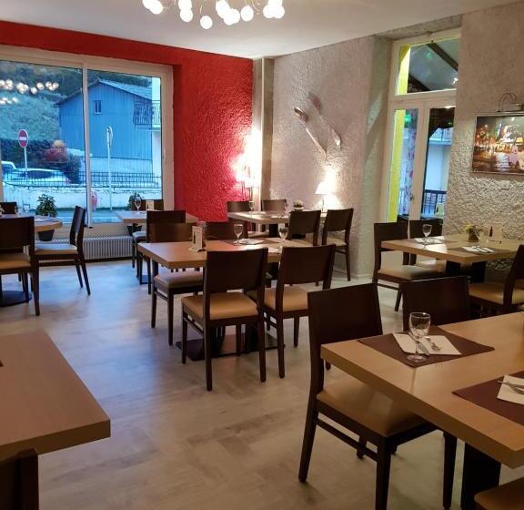 בית מלון כפרי Logis Hôtel Restaurant Les Carillons