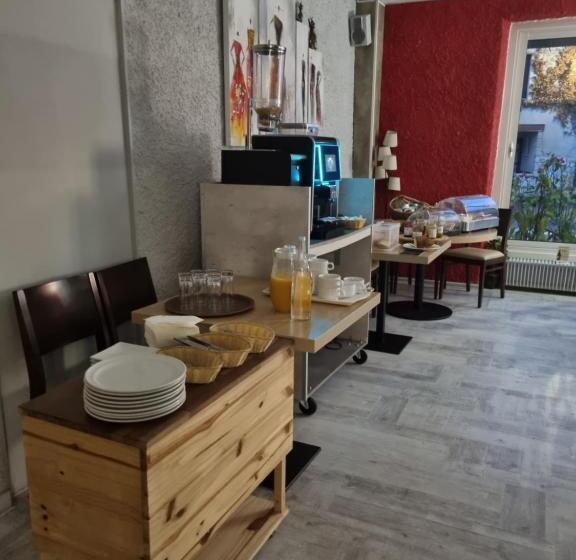 בית מלון כפרי Logis Hôtel Restaurant Les Carillons