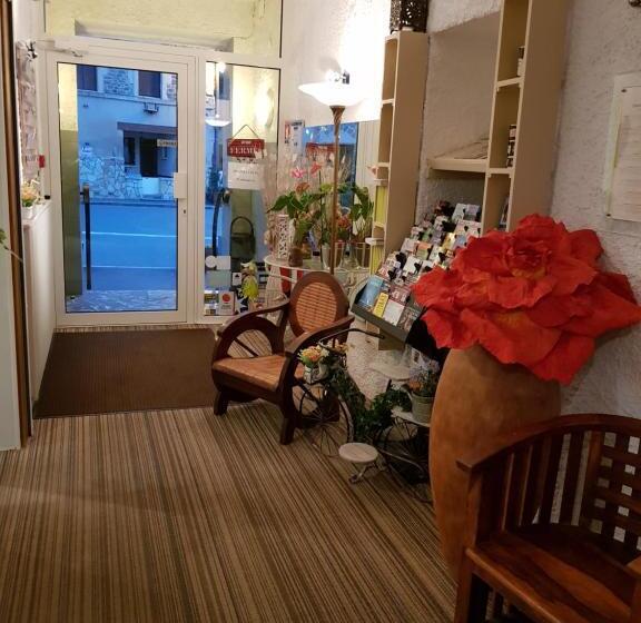 酒店 Logis Hôtel Restaurant Les Carillons