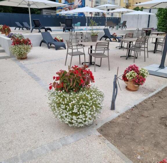 酒店 Logis Hôtel Restaurant Les Carillons