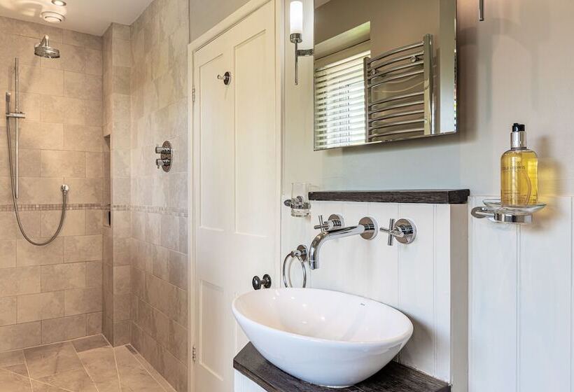 Отель Lorne House Bed & Breakfast