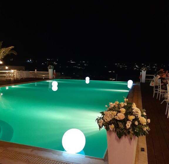 酒店 Maryo Village