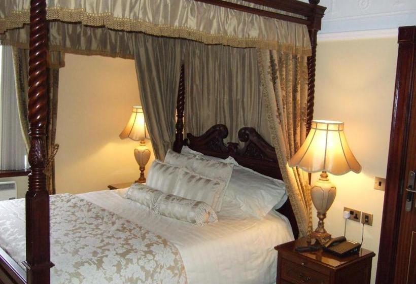 בית מלון כפרי Moss Lodge