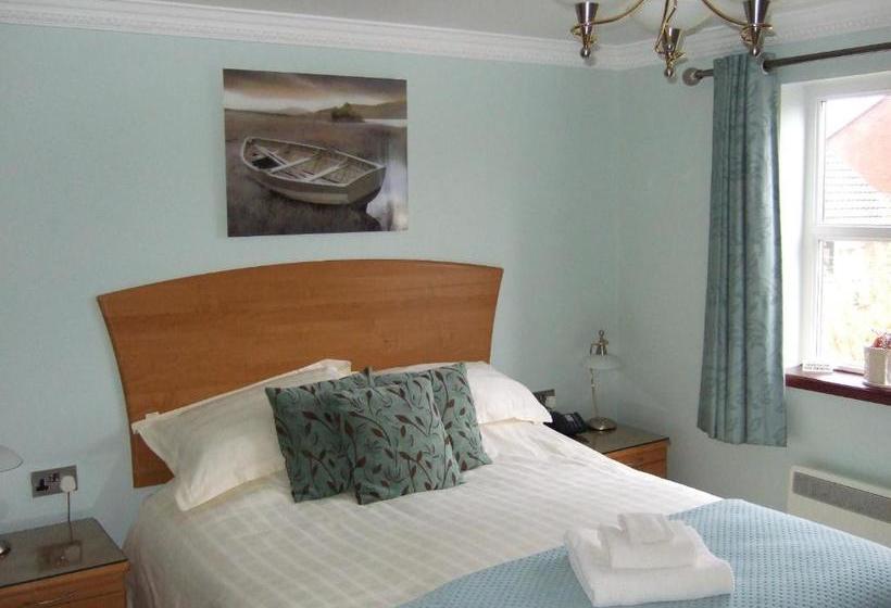 בית מלון כפרי Moss Lodge