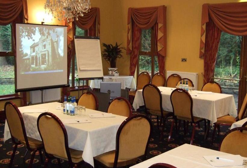 בית מלון כפרי Moss Lodge