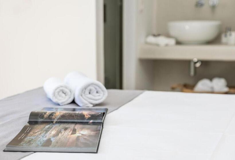 Отель Naxos Leisure