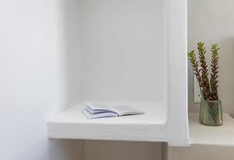 Отель Naxos Leisure