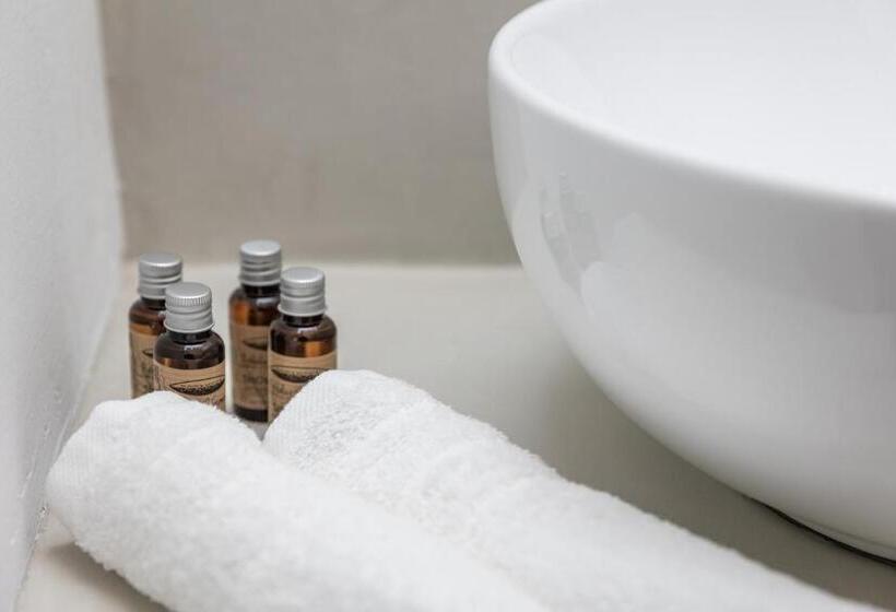 Отель Naxos Leisure