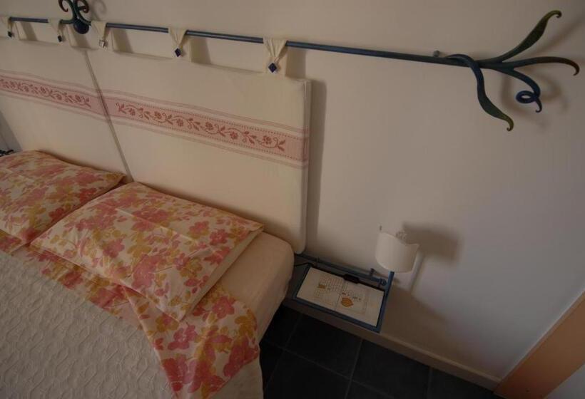 בית מלון כפרי Nughe  E  Oro Guesthouse