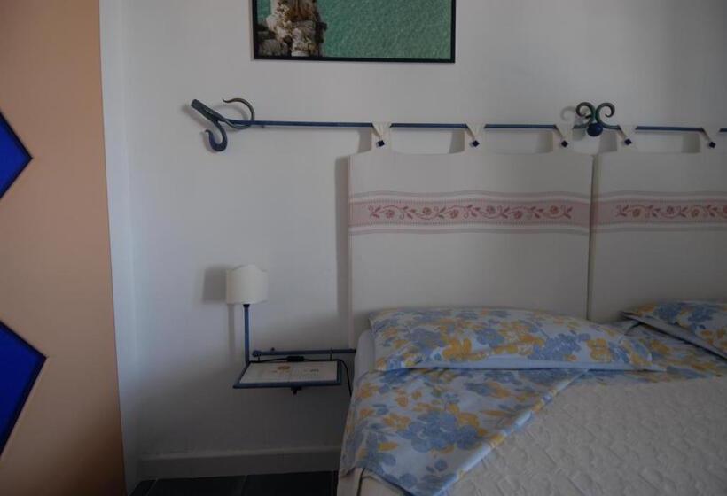 בית מלון כפרי Nughe  E  Oro Guesthouse