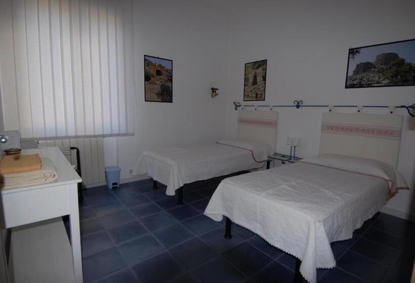 בית מלון כפרי Nughe  E  Oro Guesthouse