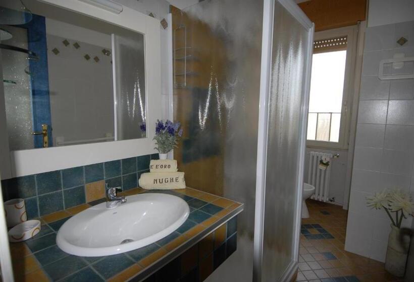 בית מלון כפרי Nughe  E  Oro Guesthouse