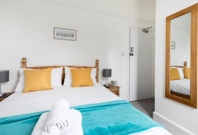 בית מלון כפרי Oasis House