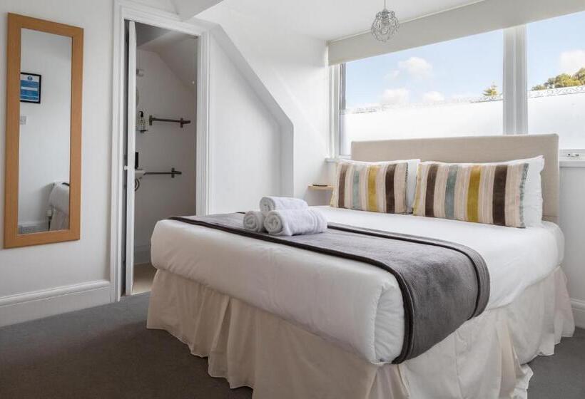 בית מלון כפרי Oasis House