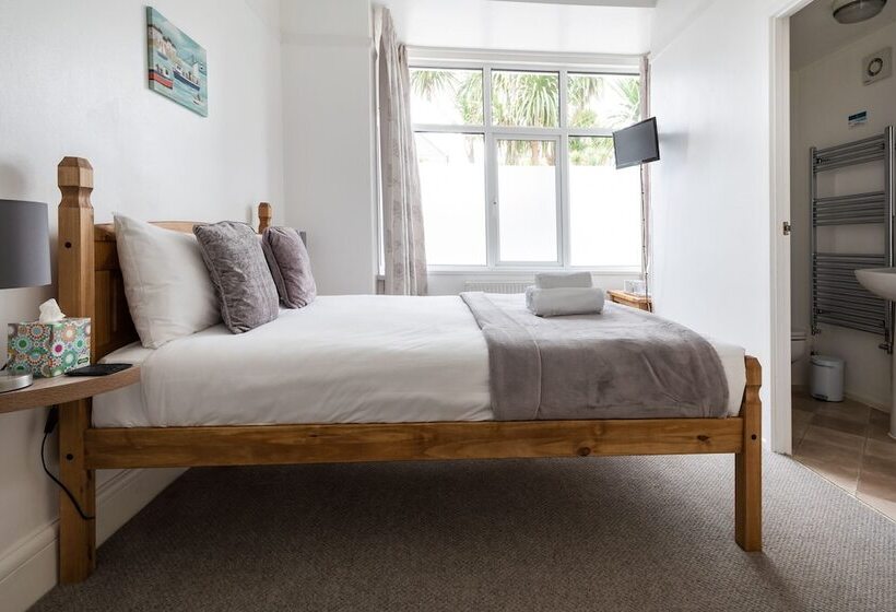 בית מלון כפרי Oasis House