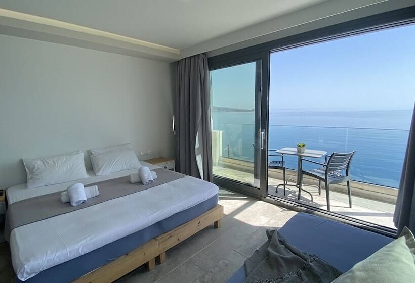 ホテル Ostria Apartments