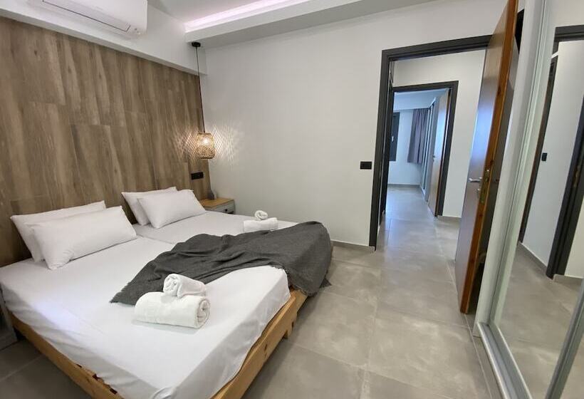 ホテル Ostria Apartments