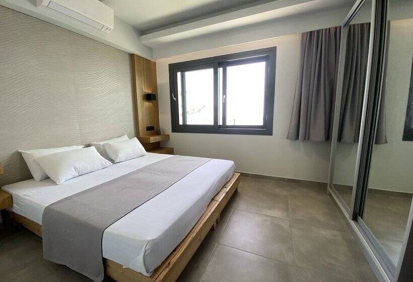 ホテル Ostria Apartments