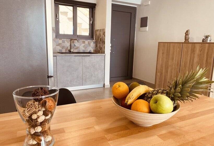 ホテル Ostria Apartments