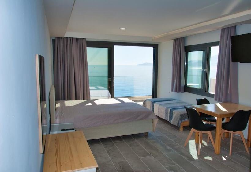 ホテル Ostria Apartments