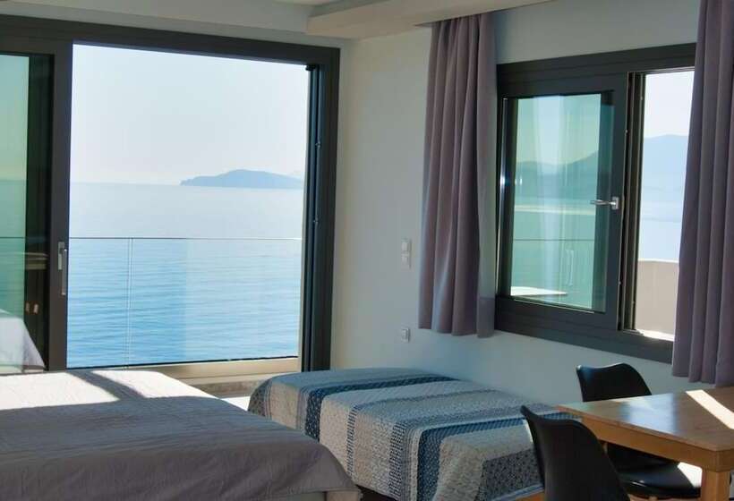 ホテル Ostria Apartments