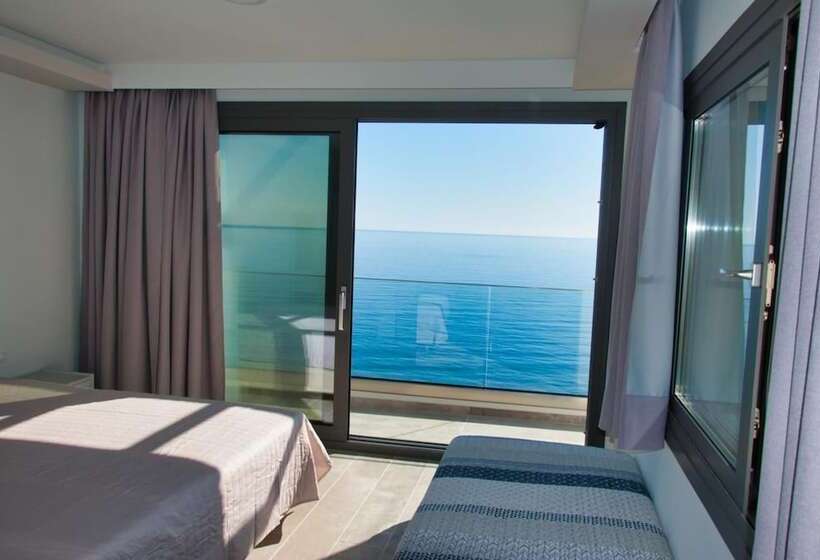 ホテル Ostria Apartments