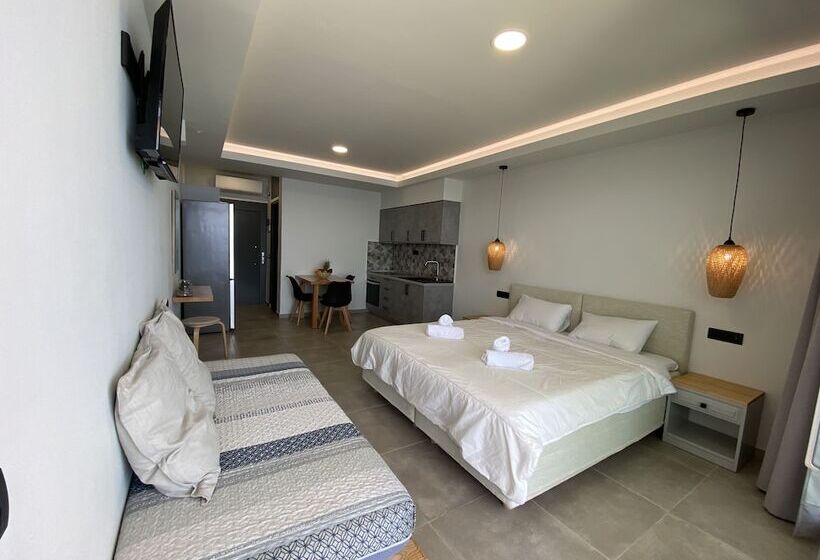 ホテル Ostria Apartments