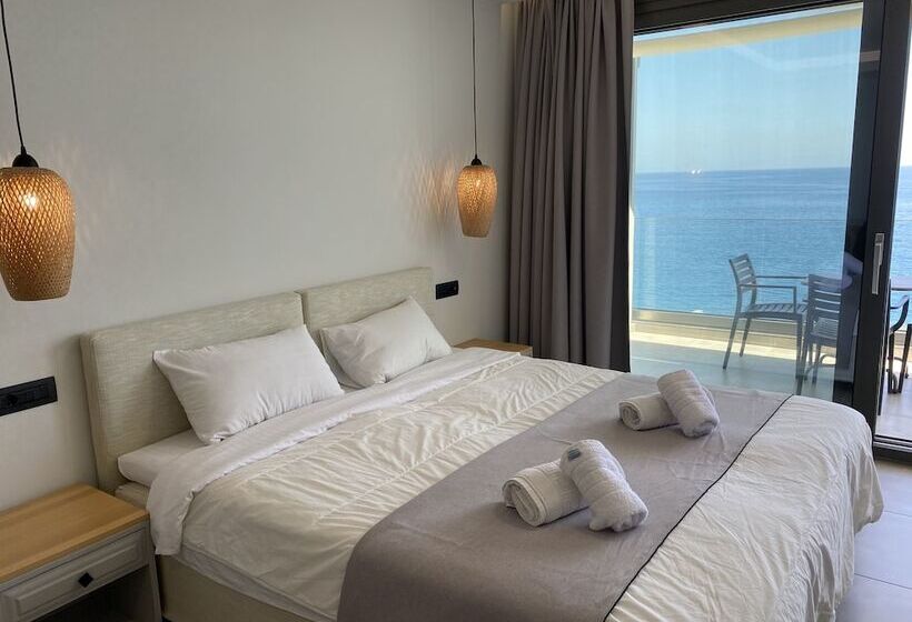 ホテル Ostria Apartments