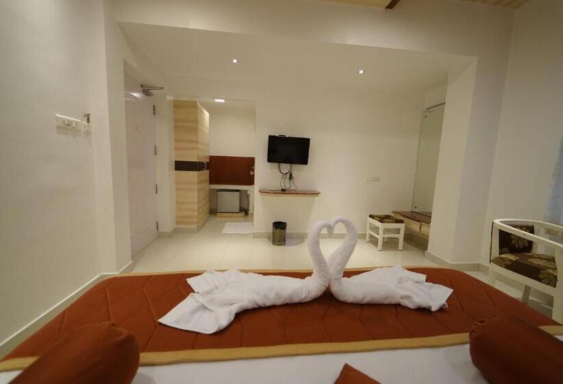 酒店 Palmyra Grand Inn