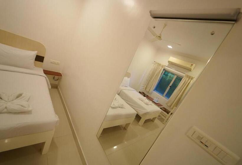 酒店 Palmyra Grand Inn