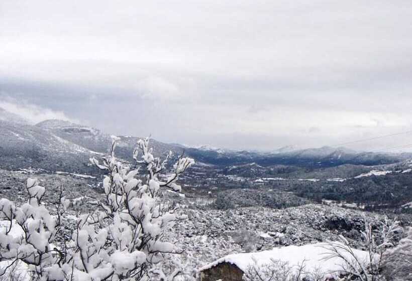 בית מלון כפרי Papanikola