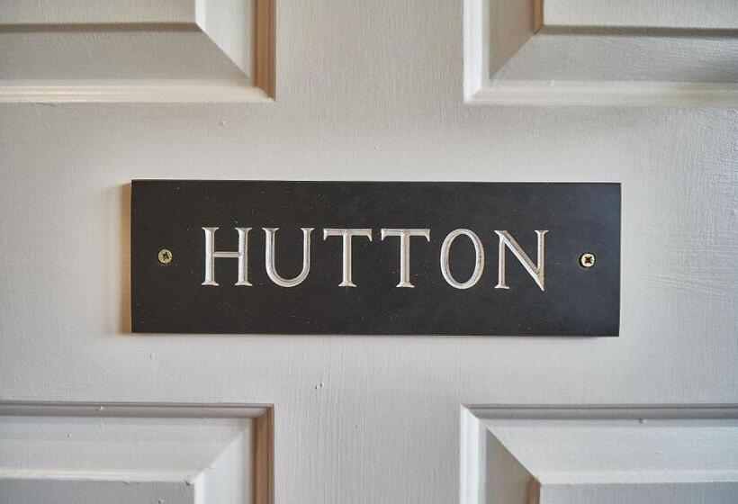 ホテル Plough Inn