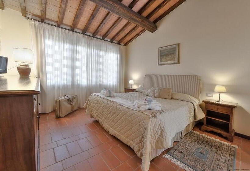 هتل Podere Le Rondini