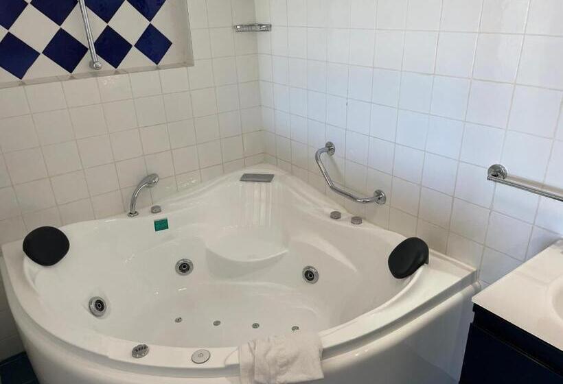 Cap Riviera Hotel & Restaurant Saint Aygulf