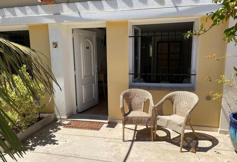 Cap Riviera Hotel & Restaurant Saint Aygulf