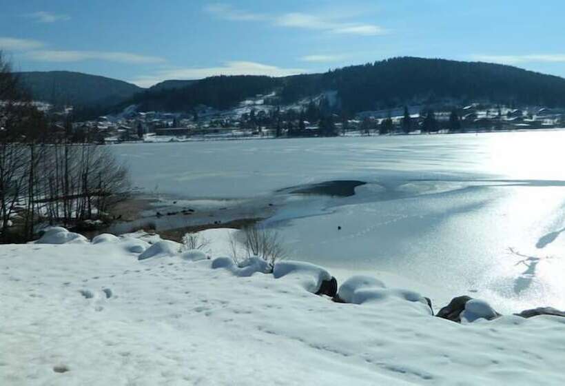 Отель Restaurant L Echo Du Lac