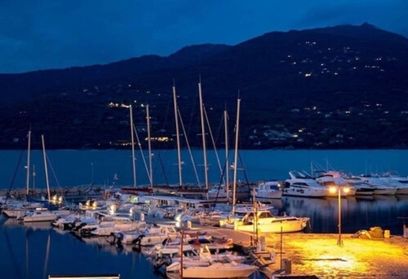 Отель Restaurant Le Bellevue