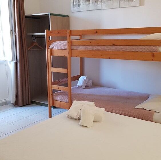 Отель Restaurant Le Bellevue